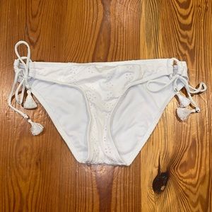 White lace bikini bottoms